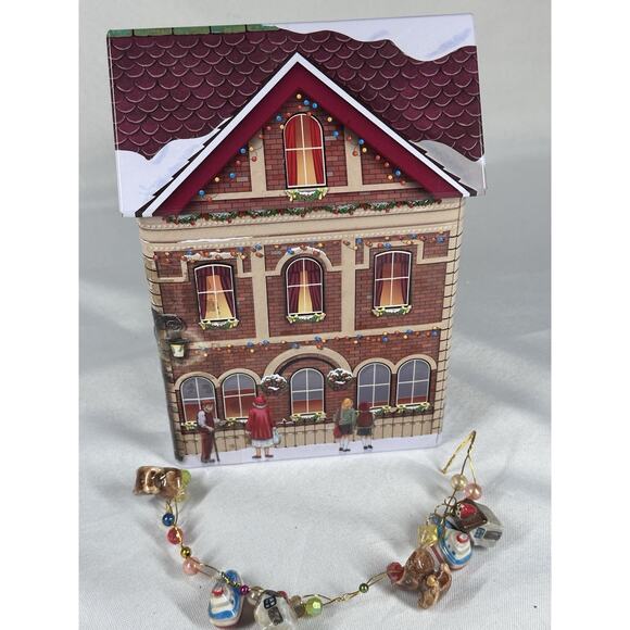 Harry London Town Hall Tin Christmas Village Holiday Winter Brick House/Garland - Picture 7 of 9